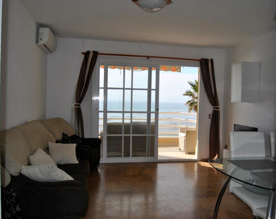 Apartamento Frente Al Mar,Primera Linea De Playa Rincón de la Victoria Dış mekan fotoğraf