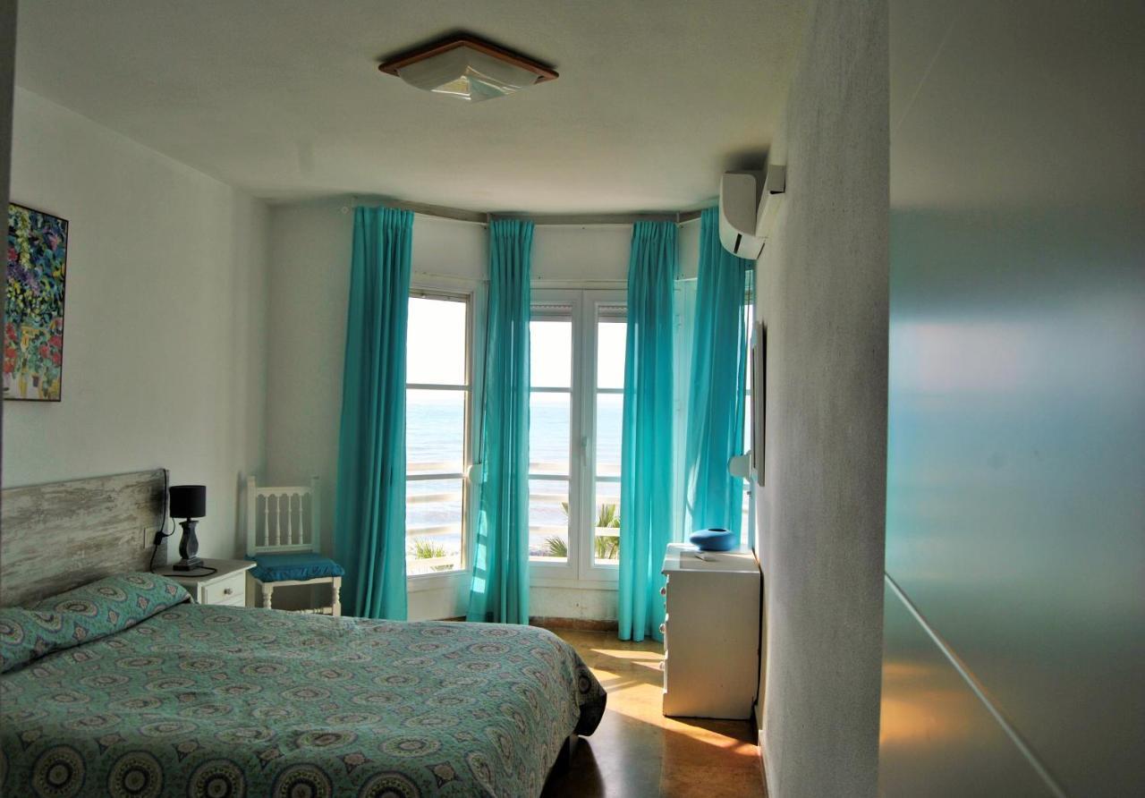 Apartamento Frente Al Mar,Primera Linea De Playa Rincón de la Victoria Dış mekan fotoğraf