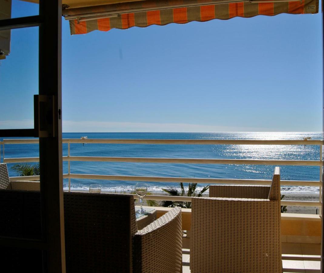 Apartamento Frente Al Mar,Primera Linea De Playa Rincón de la Victoria Dış mekan fotoğraf