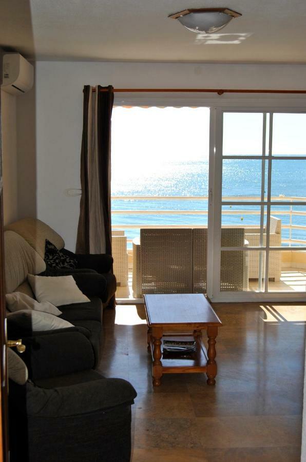 Apartamento Frente Al Mar,Primera Linea De Playa Rincón de la Victoria Dış mekan fotoğraf
