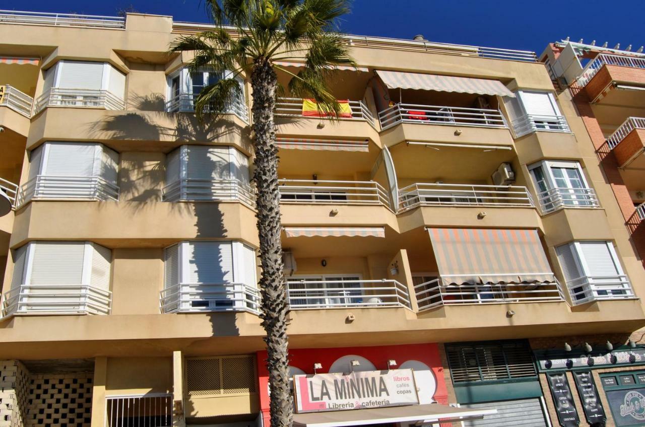 Apartamento Frente Al Mar,Primera Linea De Playa Rincón de la Victoria Dış mekan fotoğraf