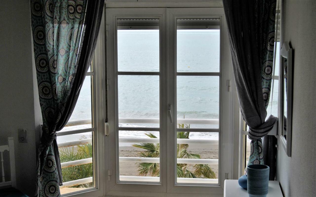 Apartamento Frente Al Mar,Primera Linea De Playa Rincón de la Victoria Dış mekan fotoğraf